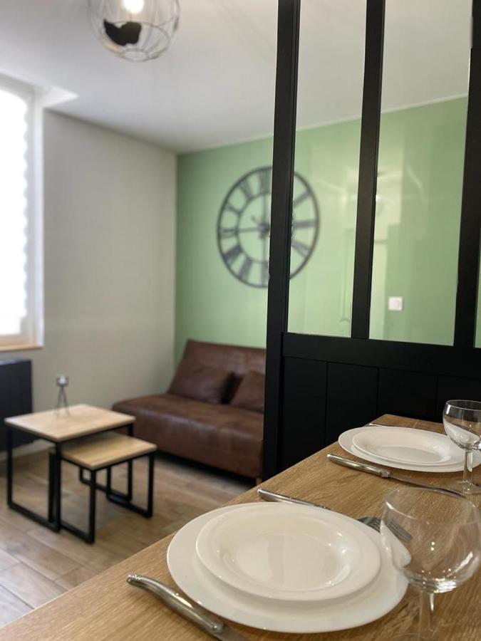 Studio Moderne Et Tout Equipe Bourges Exterior foto