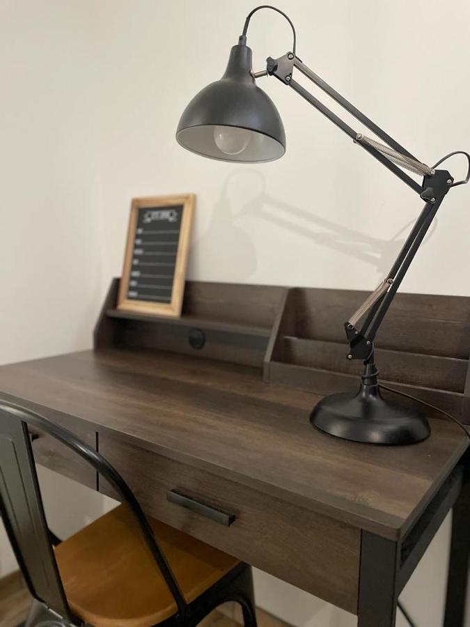 Studio Moderne Et Tout Equipe Bourges Exterior foto